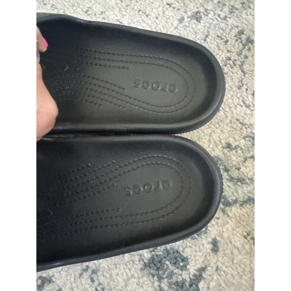 Crocs Black‎ Snoopy M 12